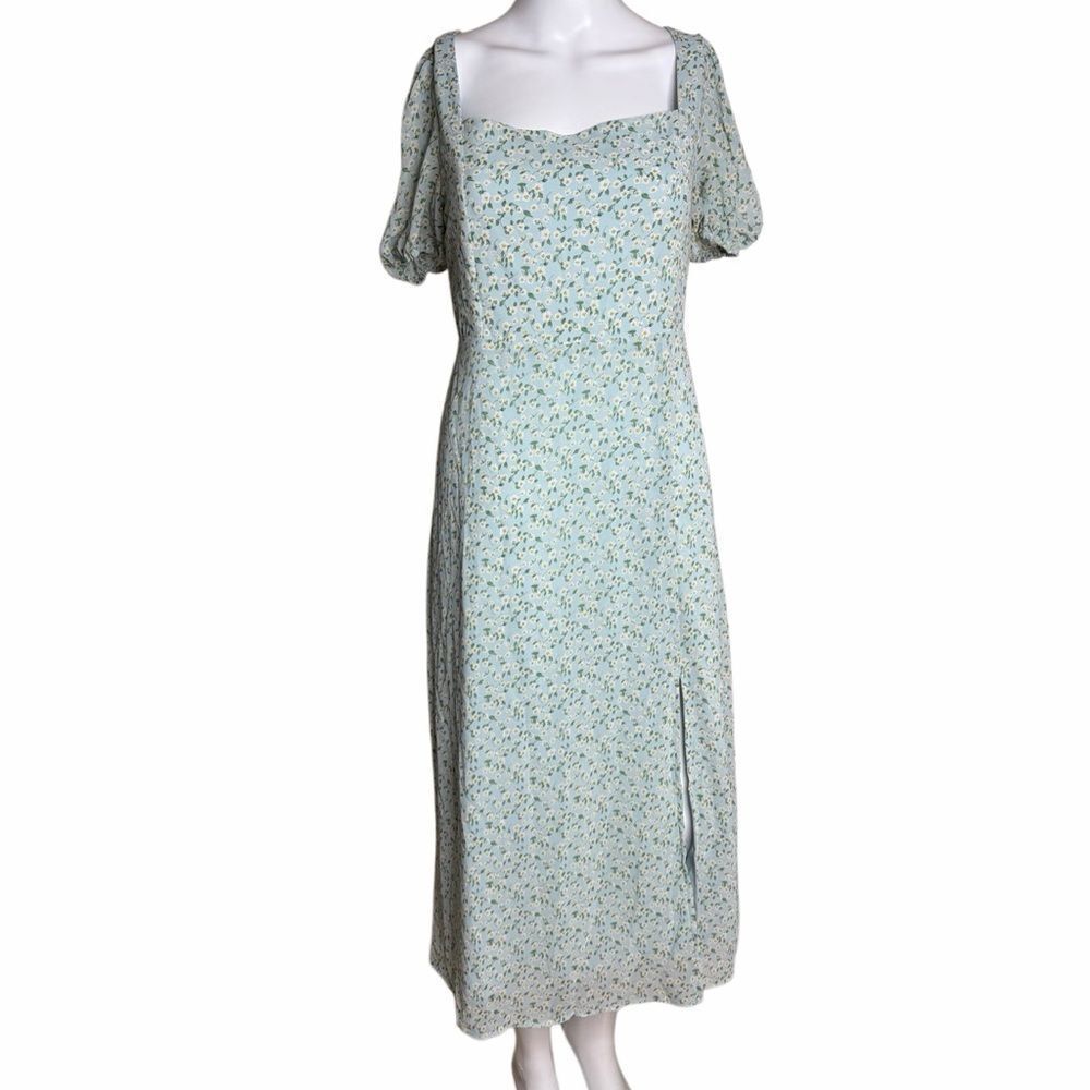 Altar'd State Floral Print Women's Dress blue and white Medium